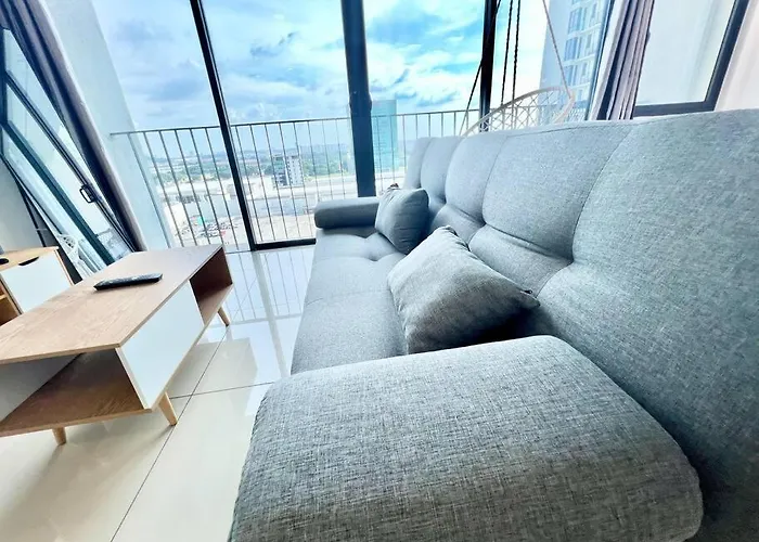 F 1-5 Pax 3Bed Cozy Home Studio Trefoil Setia Alam Wifi & Tv