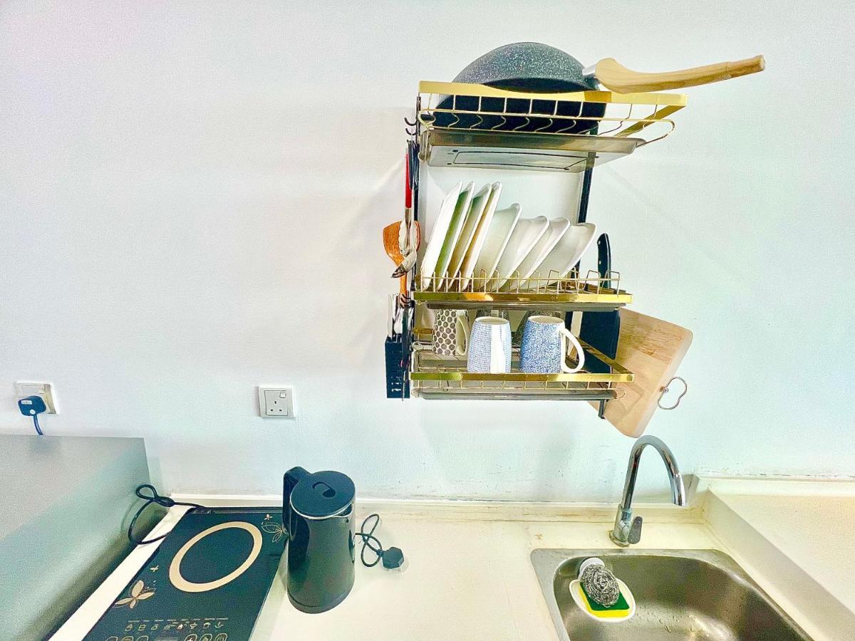 Apartment F 1-5 Pax 3bed Cozy Trefoil Setia Alam Wifi & Tv Shah Alam